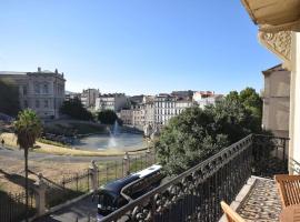 Hotel Photo: Le Longchamp - Terrasse avec vue