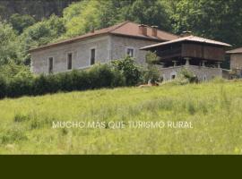 Agroturismo La Casona de Belmonte, hotel in Oviñana