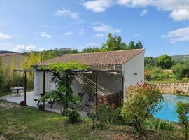 Хотел снимка: Gîte Hanna en Luberon - Le Boisset de St Martin de Castillon