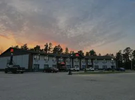 HWY 17 Hotel
