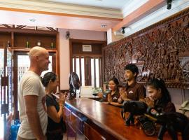 Fotos de Hotel: Nawin Palace Guesthouse