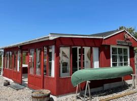 Gambaran Hotel: Fjordhytten. Rebuild train wagon from 1937.