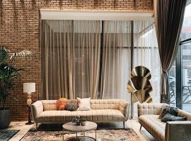 Hotel kuvat: Nakheel Residence Sabah Alsalem by House living
