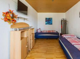 รูปภาพของโรงแรม: Gemütliche Monteurwohnung in Sandersdorf