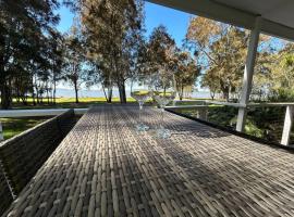 Hotel Photo: Absolutely Lakeside House, quiet and peace