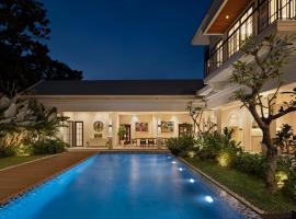 Фотография гостиницы: Bincarung House Bogor