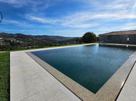 A picture of the hotel: Quinta de Casal do Bairro Casa Grande