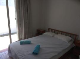 호텔 사진: Lemon Apartment near to Pireaus Port