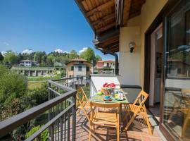 호텔 사진: Casa Margherita Luino Hillside - Happy Rentals