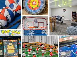 In Resort Game Room - The Play House 5BR, ξενοδοχείο σε McGaheysville