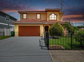 מלון צילום: Tampa "Good Times" Home With GameRoom, Sleeps 12, 4bdr, 3bth, Great Location, Backyard