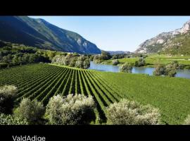 Photo de l’hôtel: [The window On The Valdadige] Sport and Nature