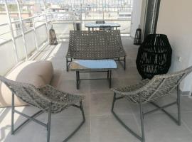 Hotel Photo: New house in Pireas port