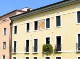 Hotel Due Leoni – hotel w mieście Sacile