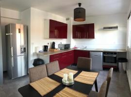 Ξενοδοχείο φωτογραφία: Bel appartement cosy très calme avec parking privé