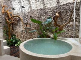 酒店照片: Cenotefront House 20 min from Chichen Casa Yaxunah