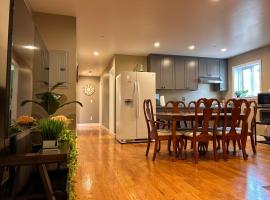 Фотография гостиницы: San Francisco 3BR3BA w free parking near airport