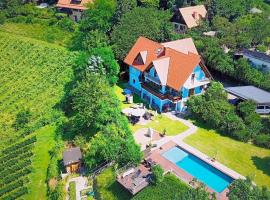 Hotel foto: Apartment mit Pool und Aussicht