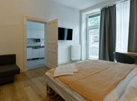 Foto di Hotel: Apartment near Warschauer Platz and Spree river