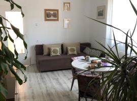 A picture of the hotel: Apartament przy krzywym drzewie - Old Town