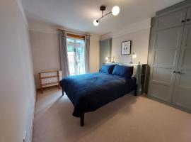 A picture of the hotel: Cosy flat in Innerleithen