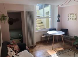 Hotel Photo: Beautiful, well positioned flat in Clifton Wood