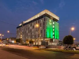 Holiday Inn - Lima Airport, an IHG Hotel, hotel en Lima