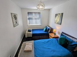 A picture of the hotel: Hs UK Homes Beautiful 2 bed in Bradford