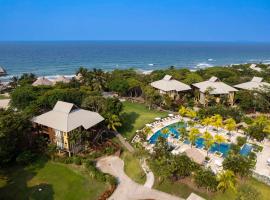 Indura Beach & Golf Resort Curio Collection By Hilton, hotel em Tela