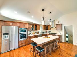 Фотография гостиницы: Waltham Vacation Rental about 12 Mi to Downtown Boston