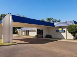 Days Inn by Wyndham McComb MS, hotel en McComb