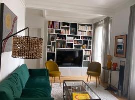 รูปภาพของโรงแรม: Appartement cozy pour 4 personnes - A 5 minutes de Paris