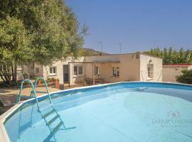 Hotel fotoğraf: TH46 Casa con piscina 900 m de la playa Arrebassada