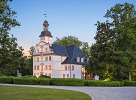 Hotel Photo: Ferienwohnung "Storchennest" - Gut Kletkamp