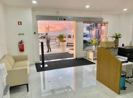 Hotel Coral Da Ilha: Luanda şehrinde bir otel