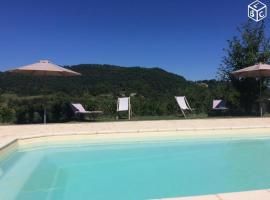 Hotel Foto: Villa la bastide piscine et jacuzzi