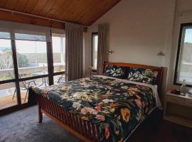 Hotel fotoğraf: Auckland Beachview Homestay with free Netflix, Parking