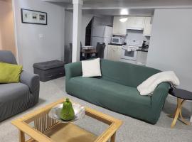 A picture of the hotel: Private basement apartment