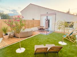 Hotel fotoğraf: Tiny Harmony - Logement confortable avec jardin et jacuzzi privés près d’Aix en Provence