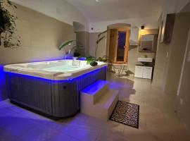 African Paradise with Jacuzzi & Sauna, hotel em Viena