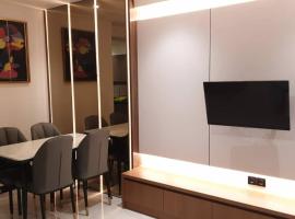 Foto di Hotel: Apartemen Grand Jati Junction