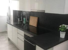 Foto do Hotel: Modern Renovated 2 Bdrm - Las Canteras