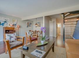 Zdjęcie hotelu: Charming Chapel Hill Townhome Near University!