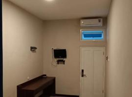 Bromo Family Guest House, hotel v destinaci Kepanjen