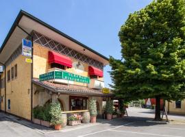 Hotel Photo: Albergo Ristorante Da Felice