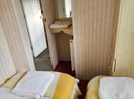 Zdjęcie hotelu: Mount bolton mobile home