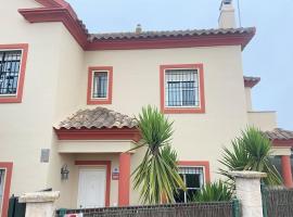 酒店照片: Las Villas - Chalet y Piscina a 10´de Sevilla