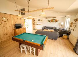 Oleron Surf House, hotel in Allards