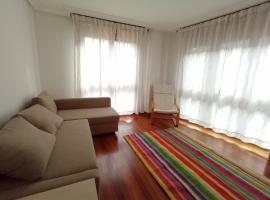 Hotel Photo: Apartment with parking "Hola Oviedo"