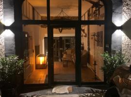 Eifelsuiten - Suiten mit Sauna, Kamin und Balkon in der Vulkaneifel - Kerpen Loogh, hotel in Kerpen